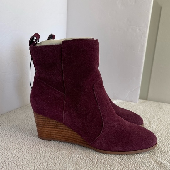 Violet and Red Nordstrom nwob JayJay burgundy suede wedge bootie - Picture 1 of 9